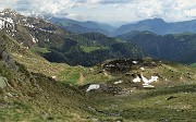 74 Vista dalla Bocchetta di Budria sulla conca del  Bivacco Zamboni e del Rif. Balicco 